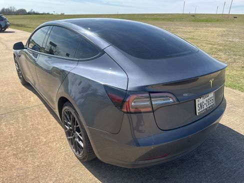 Used 2022 Tesla Model 3 Long Range image 3