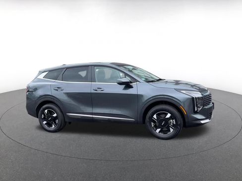Used 2026 Kia Sportage LX AWD/4WD image 2