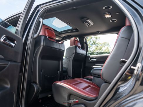 Used 2018 Dodge Durango SRT w/ Technology Group AWD/4WD image 22