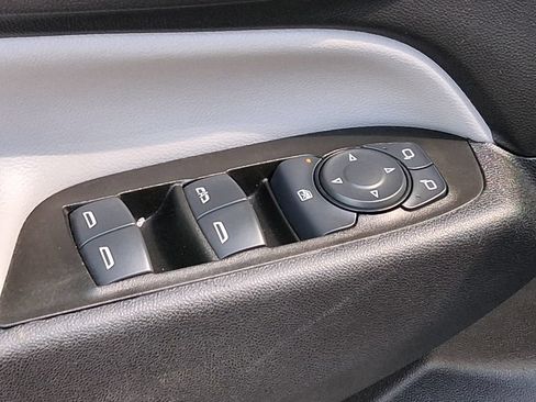 Used 2024 Chevrolet Equinox LS w/ LS Convenience Package FWD image 17