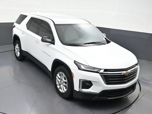 Used 2023 Chevrolet Traverse LS FWD image 26