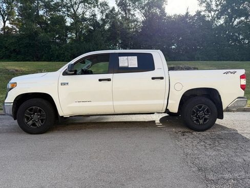 Used 2020 Toyota Tundra SR5 AWD/4WD image 2