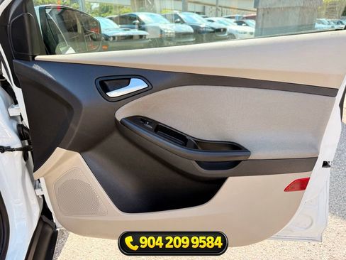Used 2014 Ford Focus SE FWD image 31