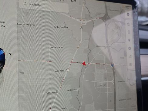 Used 2024 Tesla Model Y Long Range image 3