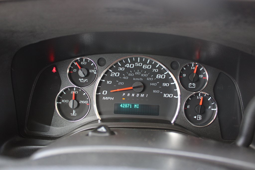 Used 2022 Chevrolet Express 3500 w/ Power Convenience Package RWD image 29