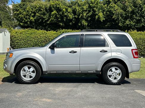 Used 2012 Ford Escape XLS FWD image 2