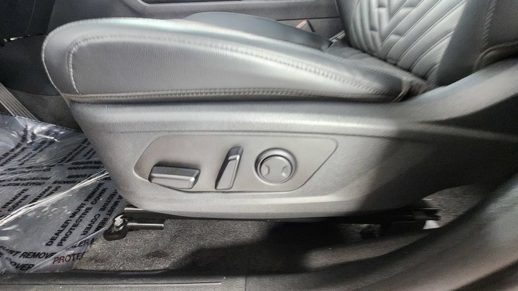 Used 2026 Kia Sportage X-Line w/ X-Line Premium Package AWD/4WD image 11