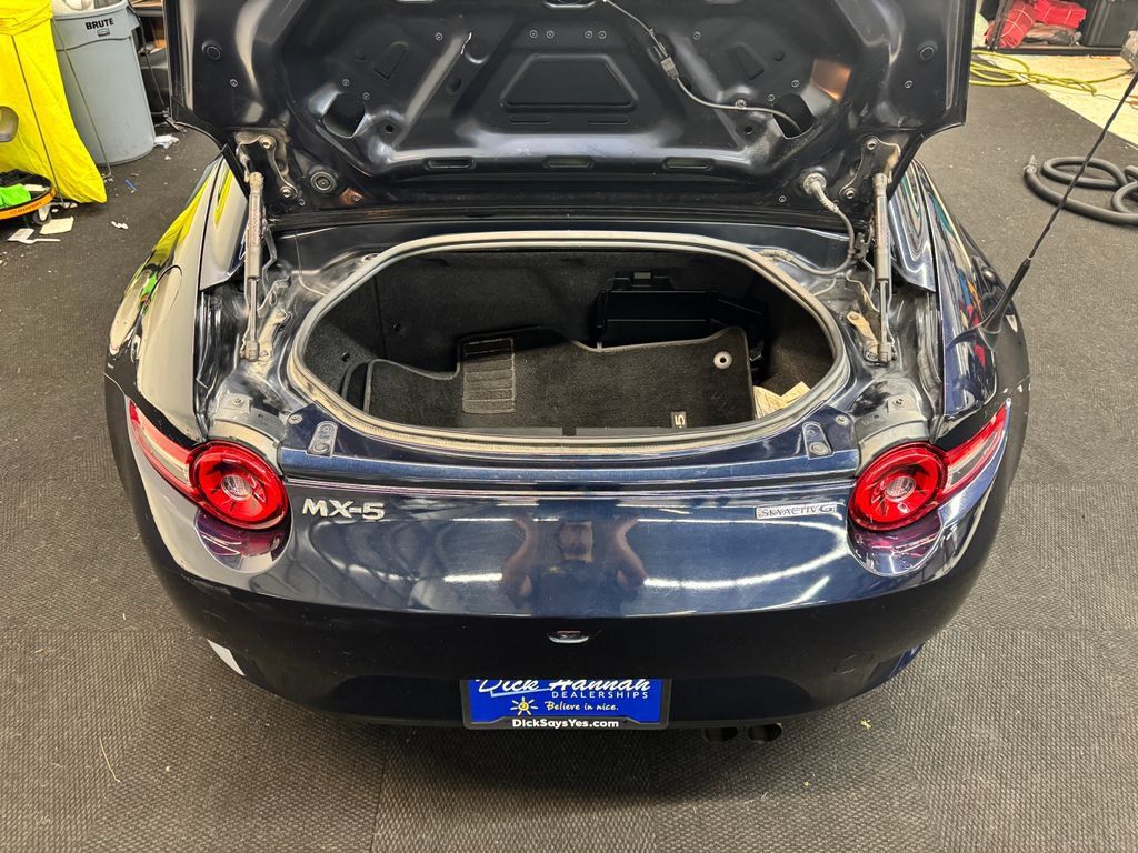 Used 2025 MAZDA MX-5 Miata RF Grand Touring RWD image 6