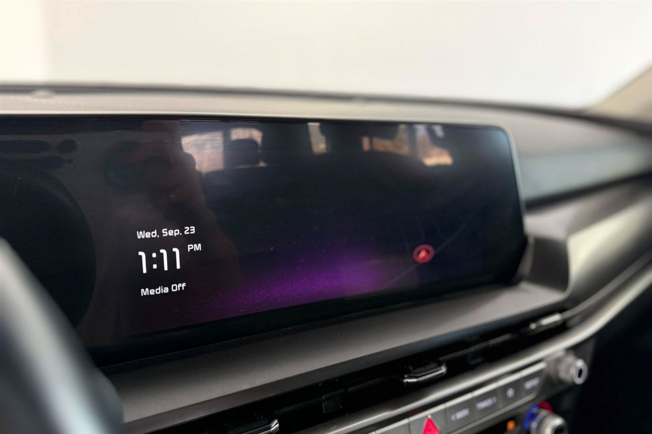 Used 2025 Kia Telluride S AWD/4WD image 14