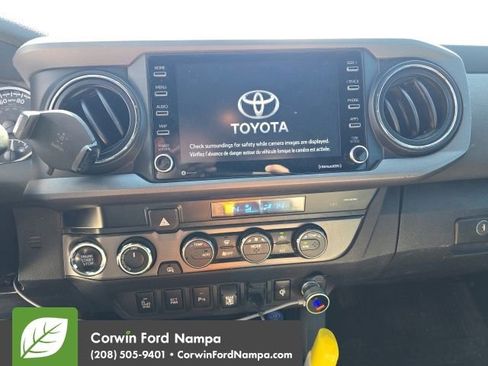 Used 2022 Toyota Tacoma TRD Sport w/ Technology Package AWD/4WD image 11