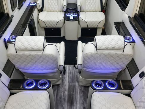 Used 2024 Mercedes-Benz Sprinter 3500 image 64