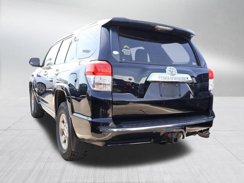 Used 2011 Toyota 4Runner SR5 image 4