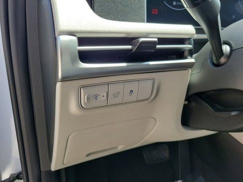 Used 2025 Hyundai Tucson SEL FWD image 14