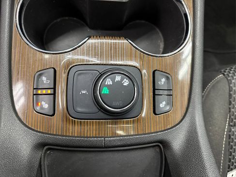 Used 2023 GMC Acadia SLE w/ Driver Convenience Package image 34