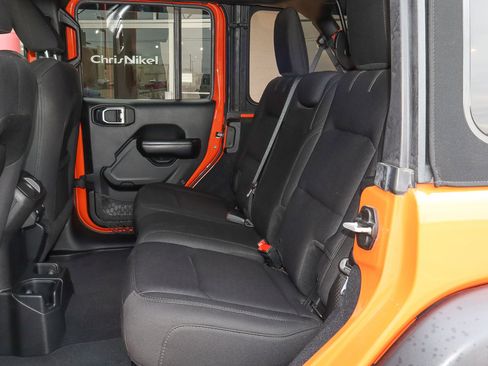 Used 2018 Jeep Wrangler Unlimited Sport S image 8