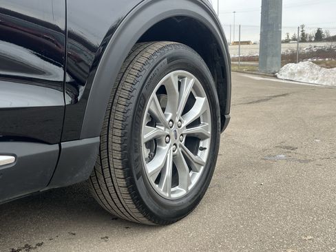 Certified 2023 Ford Explorer XLT w/ Equipment Group 202A image 9