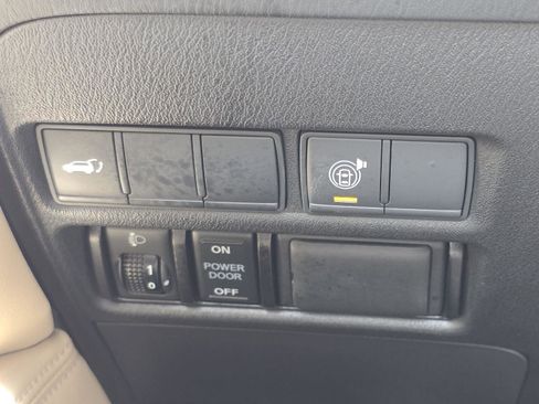 Used 2018 Nissan Armada SL w/ Premium Package RWD image 12