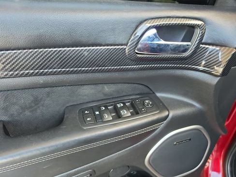 Used 2015 Jeep Grand Cherokee SRT AWD/4WD image 24