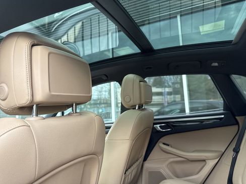 Used 2023 Porsche Macan image 14