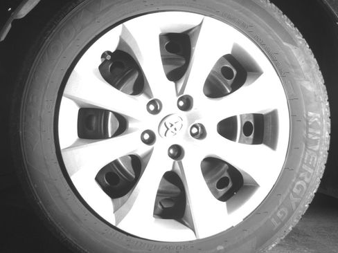 Used 2025 Toyota Corolla LE FWD image 12