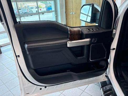 Used 2020 Ford F150 Lariat w/ Equipment Group 502A Luxury AWD/4WD image 17