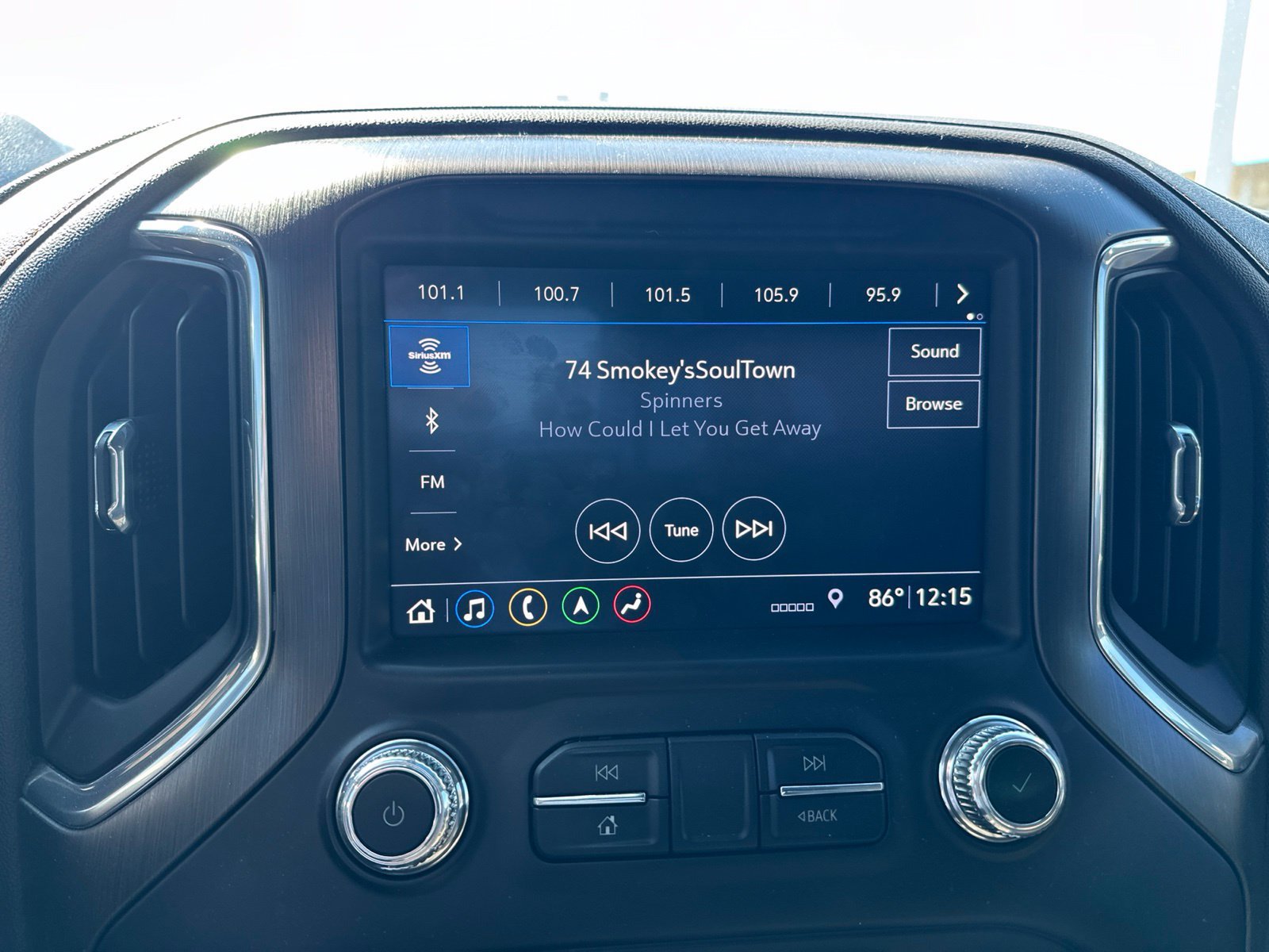 Used 2019 GMC Sierra 1500 AT4 w/ AT4 Premium Package AWD/4WD image 18