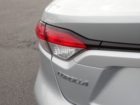 Certified 2024 Toyota Corolla LE image 17