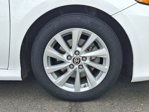 Used 2021 Toyota Camry LE w/ Convenience Package FWD image 18