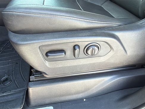 Used 2021 GMC Sierra 1500 SLT image 10