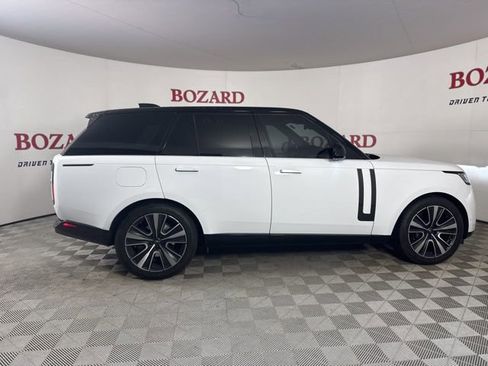 Used 2023 Land Rover Range Rover SE image 9