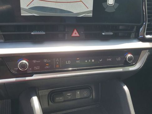 Certified 2025 Kia Sportage EX image 27