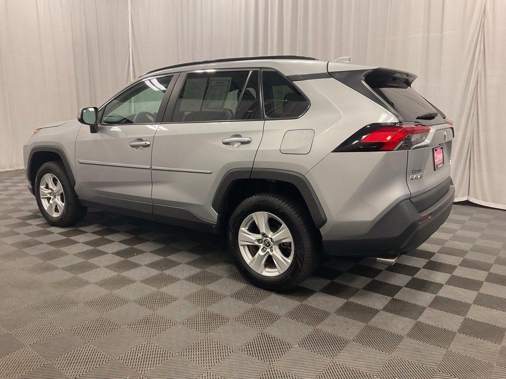 Used 2021 Toyota RAV4 XLE w/ XLE Grade Weather Package AWD/4WD image 4