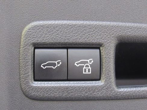 Certified 2023 Toyota bZ4X AWD image 23