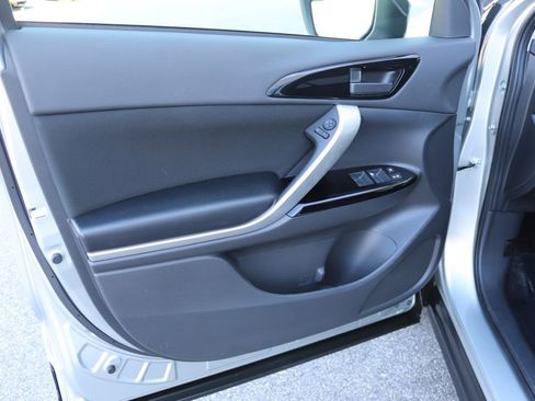 Used 2025 Mitsubishi Eclipse Cross LE image 12