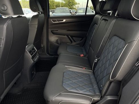 New 2026 Volkswagen Atlas Cross Sport SEL Premium R-Line image 28