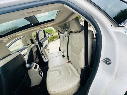 Used 2019 Ford Edge Titanium w/ Equipment Group 301A FWD image 16