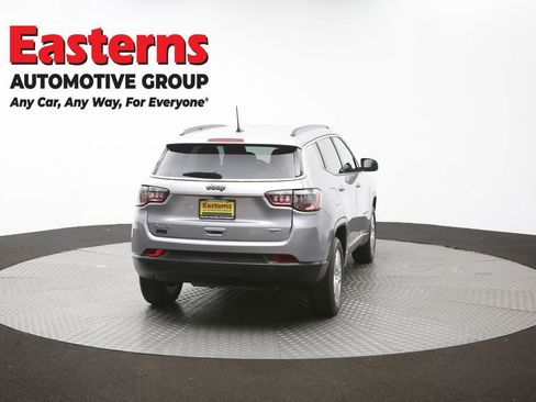 Used 2022 Jeep Compass Latitude w/ Convenience Group AWD/4WD image 38