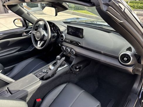 Used 2024 MAZDA MX-5 Miata RF Grand Touring w/ Weather Package RWD image 14