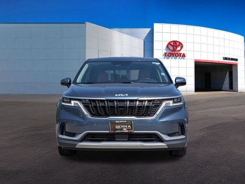 Used 2024 Kia Carnival EX FWD image 7