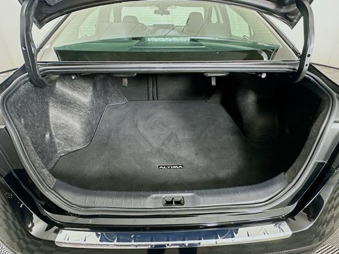 Used 2023 Nissan Altima 2.5 SV w/ SV Premium Package image 28