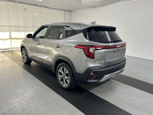 Used 2024 Kia Seltos LX AWD/4WD image 7