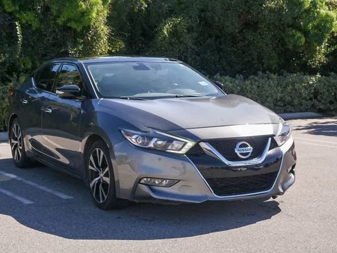 Used 2018 Nissan Maxima Platinum image 3