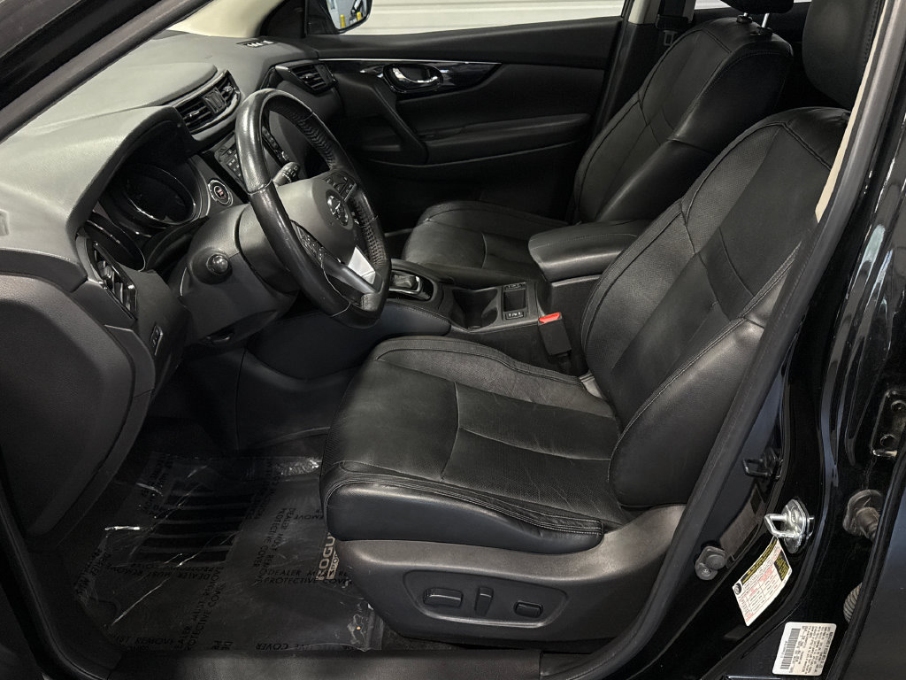 Used 2017 Nissan Rogue Sport SL w/ SL Premium Package AWD/4WD image 7