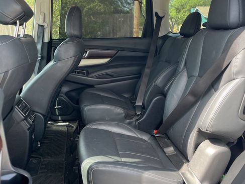 Used 2022 Subaru Ascent Touring AWD/4WD image 11