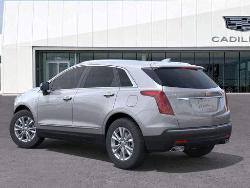 New 2026 Cadillac XT5 Luxury image 3