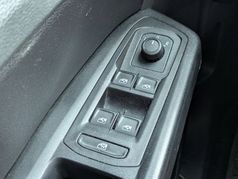 Used 2021 Volkswagen Atlas SE w/ Towing Package FWD image 20