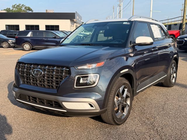 Used 2023 Hyundai Venue Limited FWD image 9