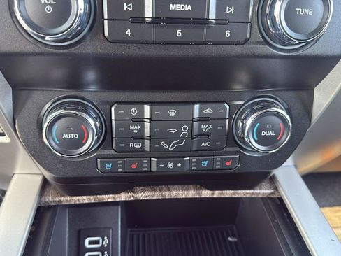 Used 2019 Ford F350 Lariat w/ Lariat Ultimate Package AWD/4WD image 17