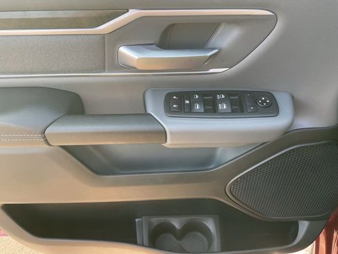 Used 2021 RAM 1500 Big Horn image 11