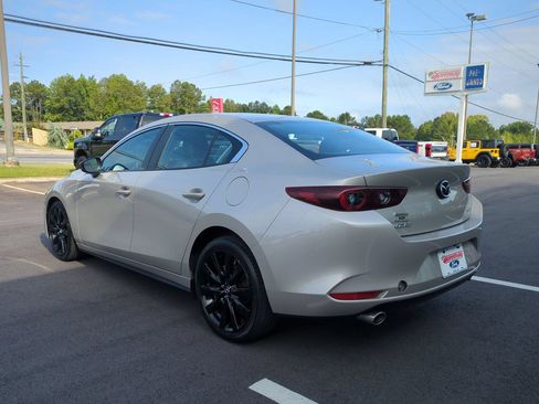 Used 2025 MAZDA MAZDA3 s FWD image 9